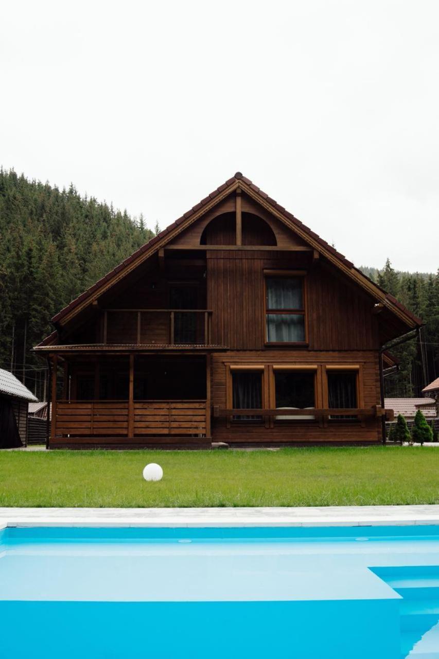 Berghaus Bukovel Villa Екстериор снимка