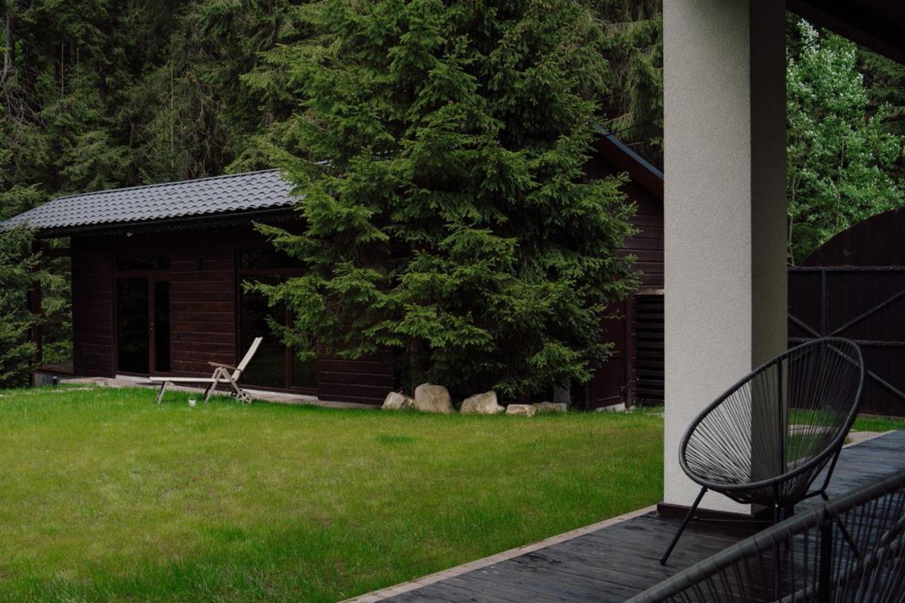 Berghaus Bukovel Villa Екстериор снимка