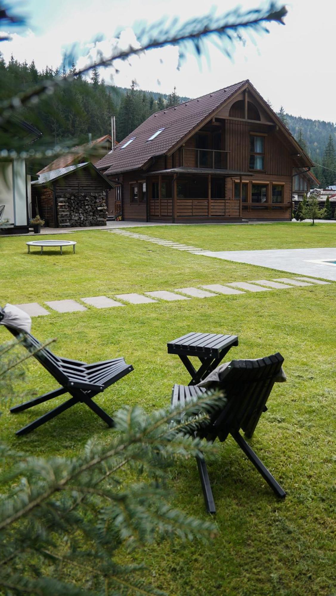 Berghaus Bukovel Villa Екстериор снимка